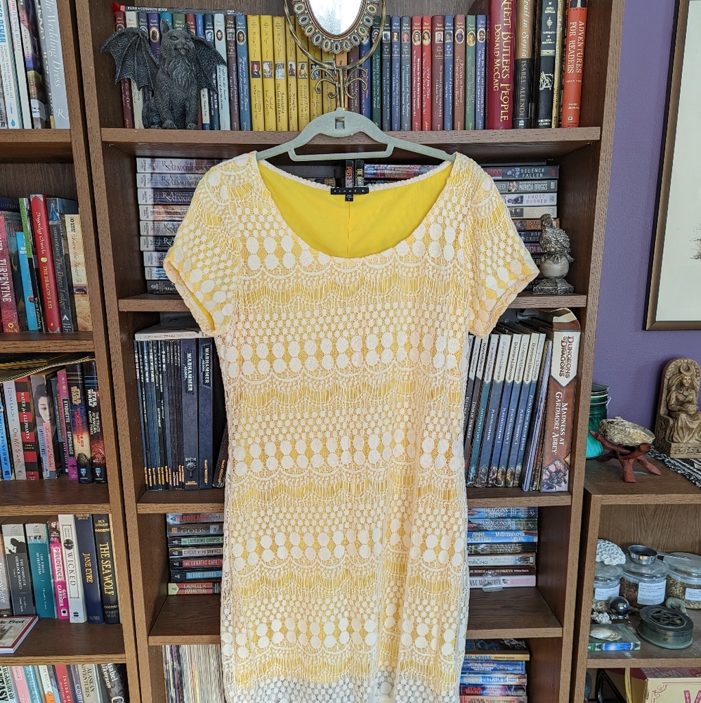 Yellow sheath dress sz L